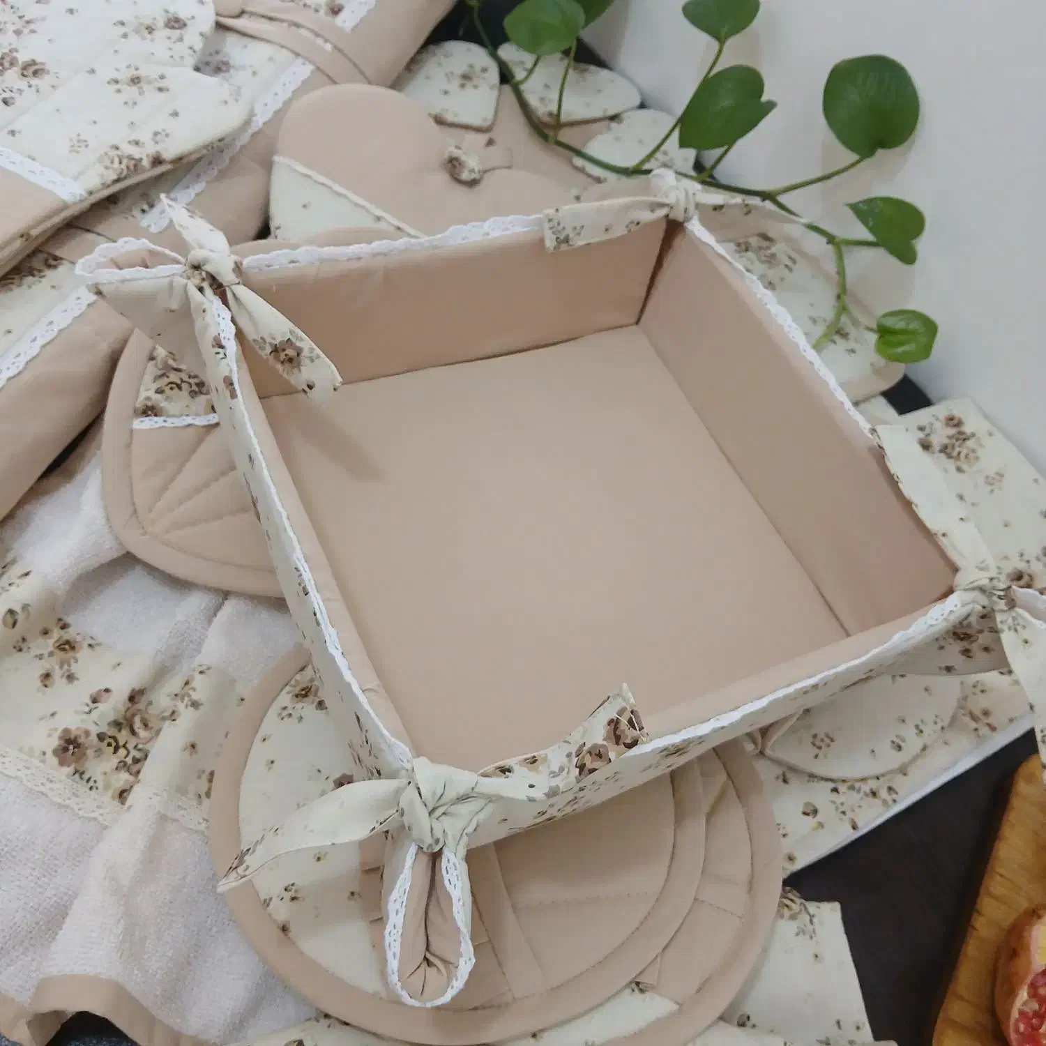 سرویس جهیزیه|سفره، حوله، دستمال آشپزخانه|آبدانان, |دیوار