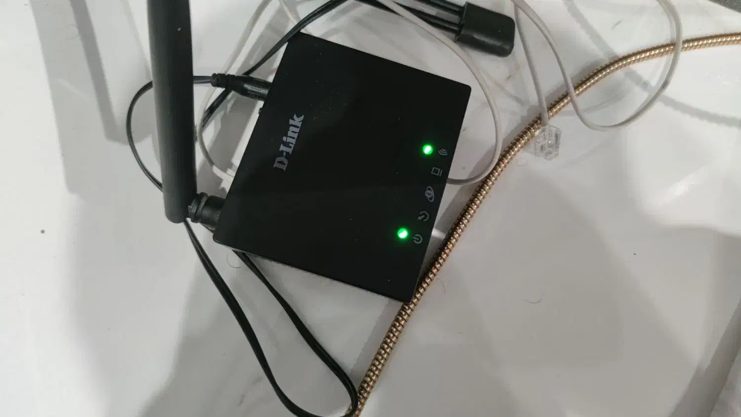 مودم D-Link مدل 2700U|مودم و تجهیزات شبکه|شیراز, ابیوردی|دیوار