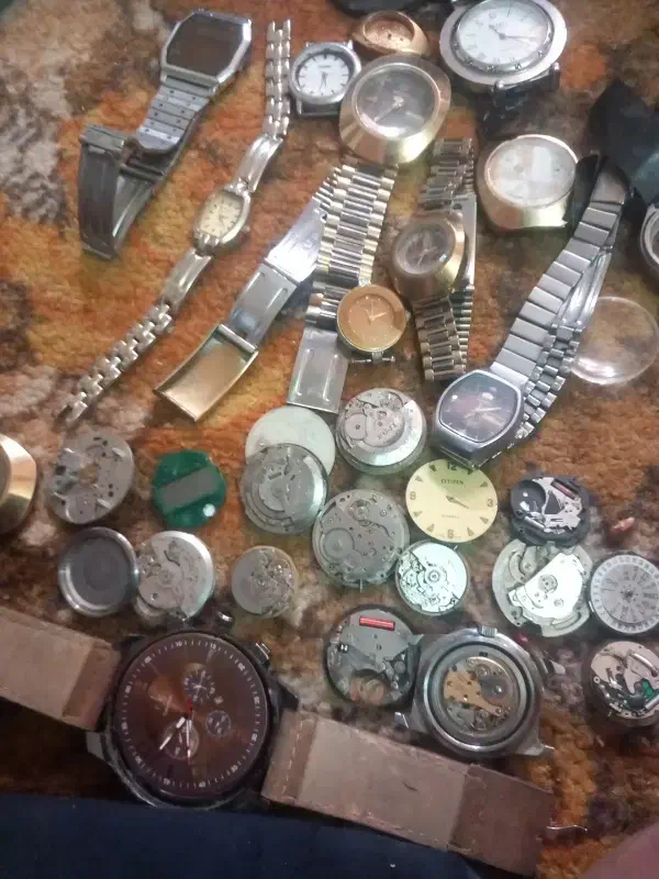 ساعت قدیمی کوکی و سیکو پنج و سوستار و رادو|ساعت|تفت, |دیوار