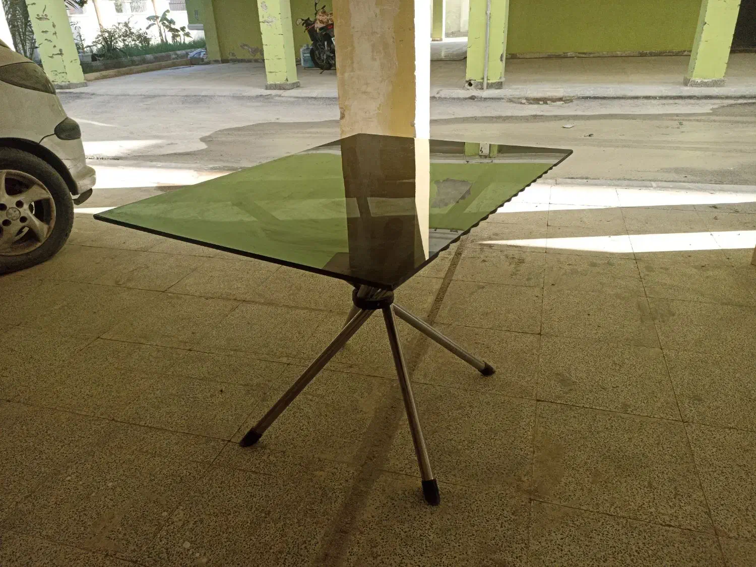 میز شیشه|مبلمان خانگی و میز عسلی|قشم, |دیوار