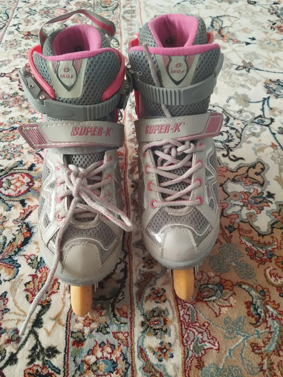 اسکیت صورتی با تجهیزات کامل|دوچرخه، اسکیت، اسکوتر|فولادشهر, B2|دیوار