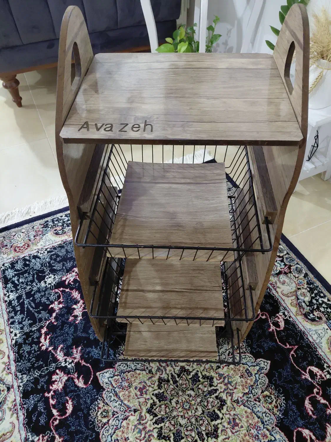 سبدسیب زمینی وپباز|آب‌چکان و نظم‌دهنده ظروف|بندر انزلی, سامانسر|دیوار