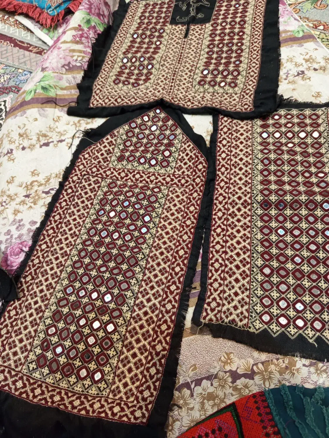 فروش زیح هزار آینه دست دوز و پلیوار دوز شده|لوازم خیاطی و بافتنی|رستم‌آباد, |دیوار