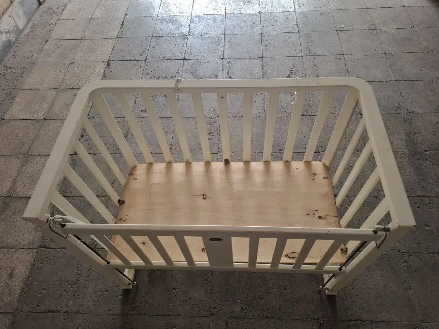 تخت کودک کنار مادر|تخت و سرویس خواب|تهران, افسریه جنوبی|دیوار