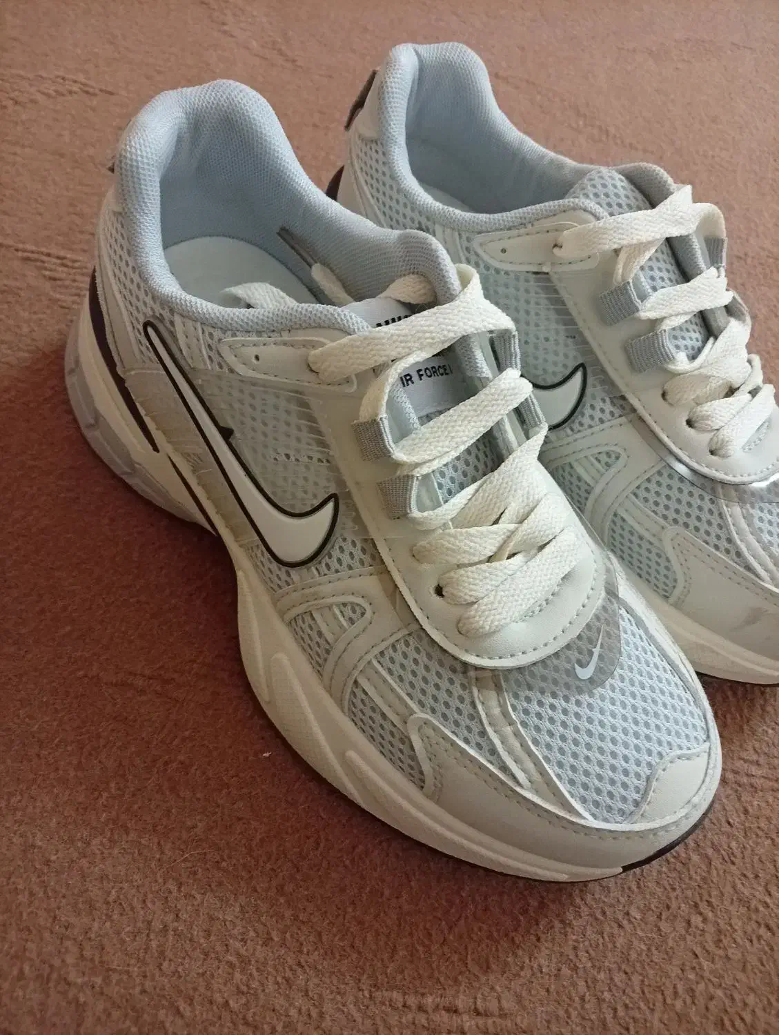 کفش|کیف، کفش، کمربند|فسا, |دیوار