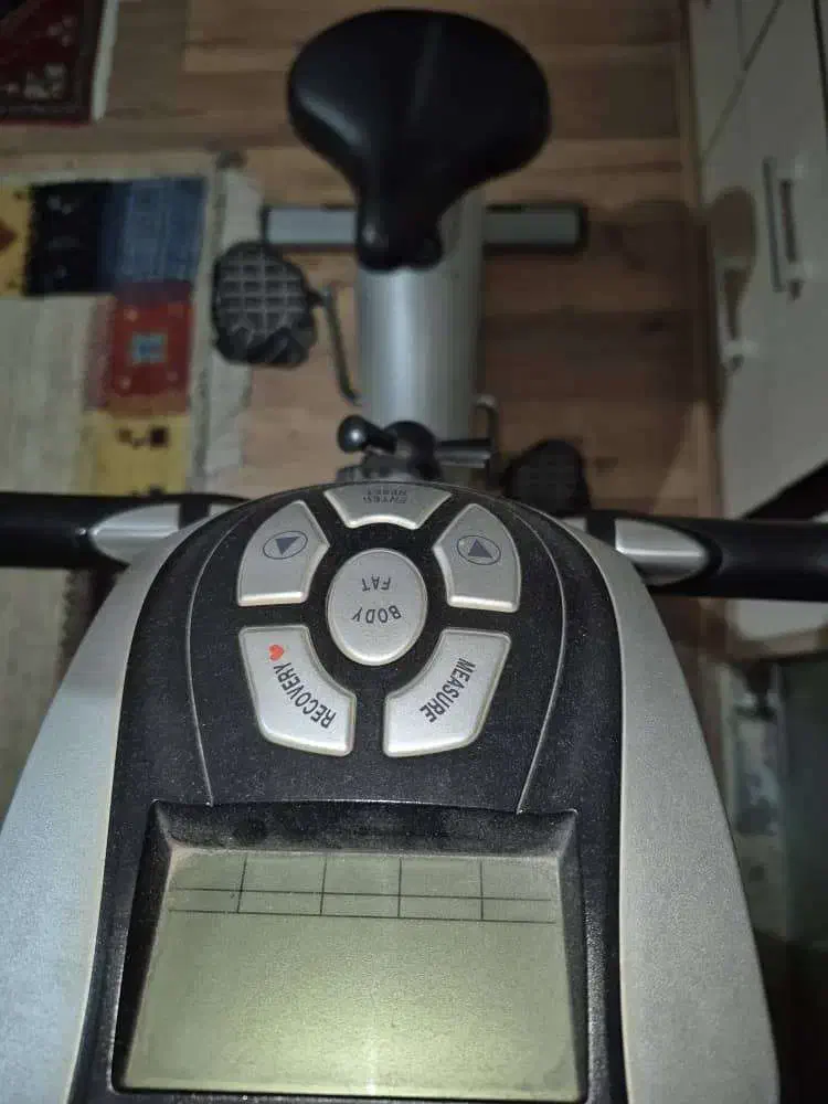 دوچرخه ثابت|تجهیزات ورزشی|شیراز, ارم|دیوار