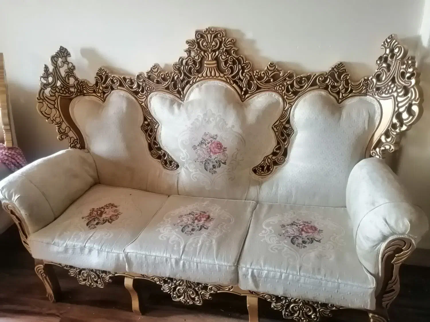 مبل سلطنتی قیمت عالی 9نفره|مبلمان خانگی و میز عسلی|اهواز, پادادشهر|دیوار