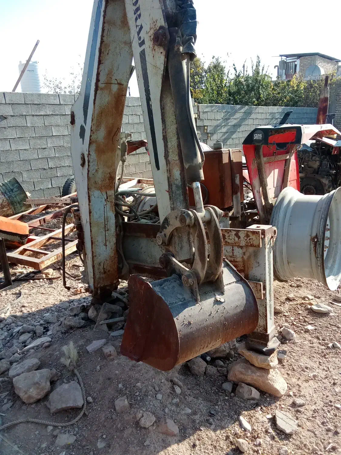 فروش تراکتور سام مشکل گیربکس داره|خودرو سنگین|ارژن, |دیوار