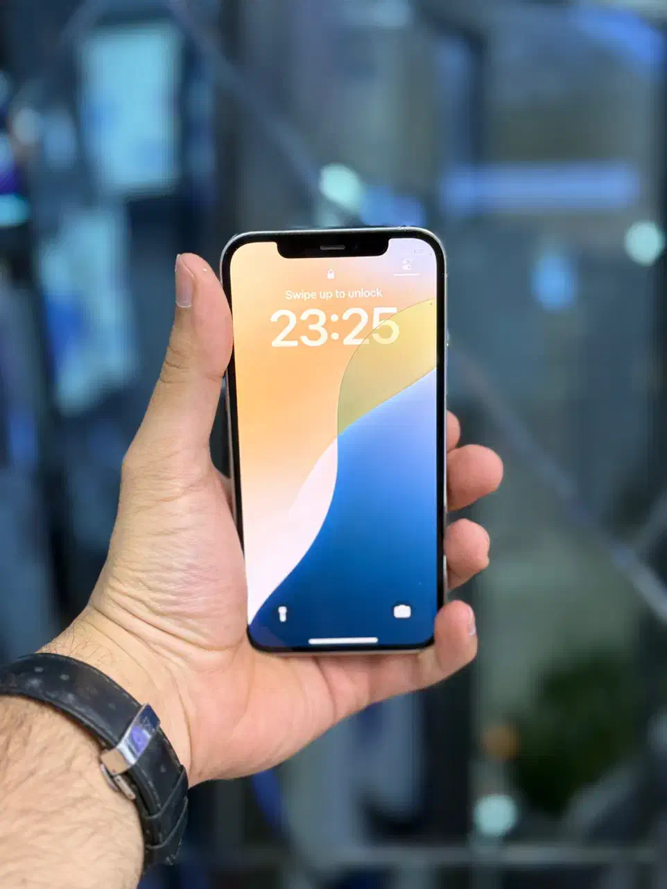 ۱۲ پرو ویژه بازنشستگان|موبایل|اصفهان, مفتح|دیوار