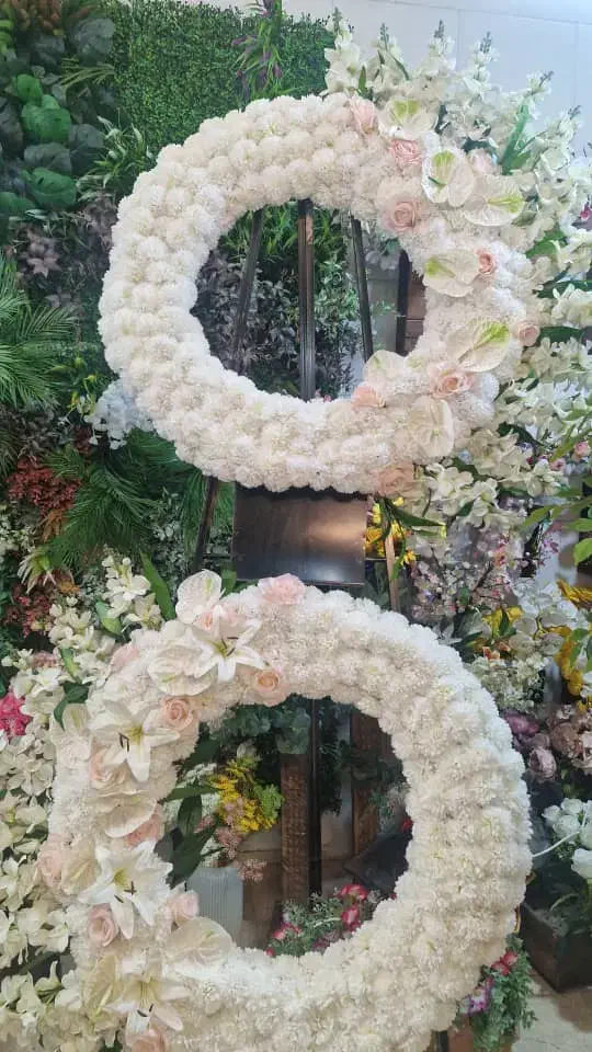 اجاره وفروش تاج گل مصنوعی|گل مصنوعی|تهران, شوش (باغ آذری)|دیوار