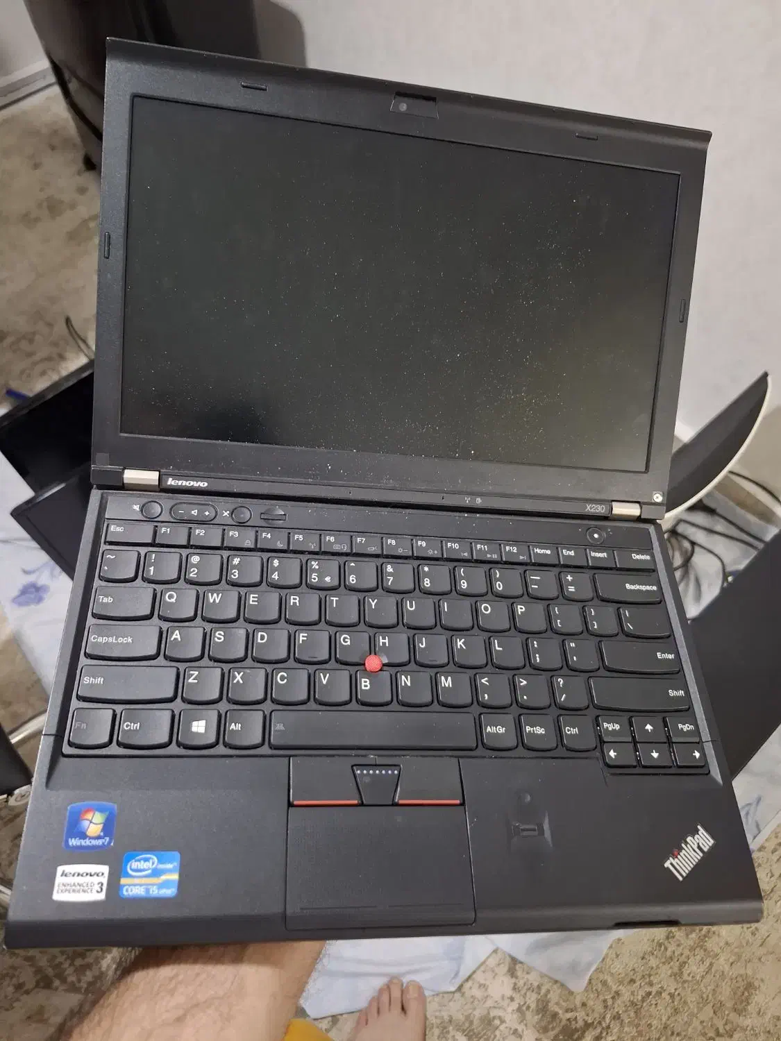 کامپیوتر و لپ تاپ و مانیتور|رایانه رومیزی|اندیشه, اندیشه فاز ۱|دیوار