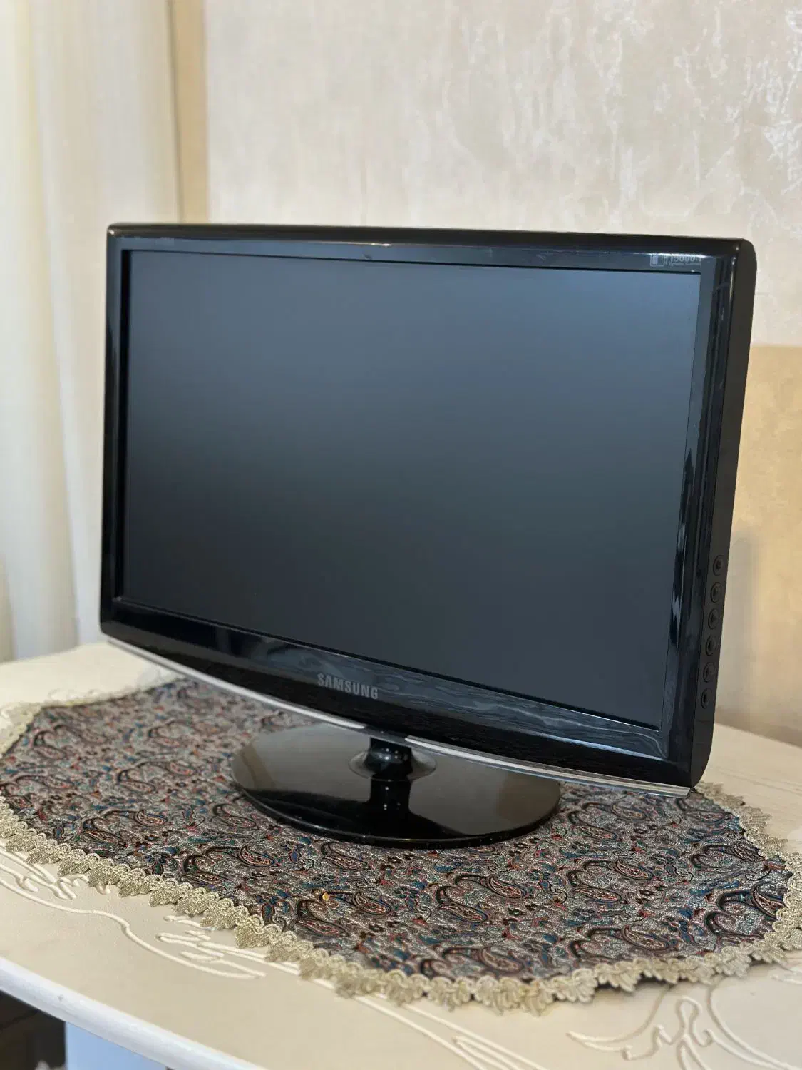 کامپیوتر + مانیتور LCD|رایانه رومیزی|قرچک, شهرک طلائیه|دیوار