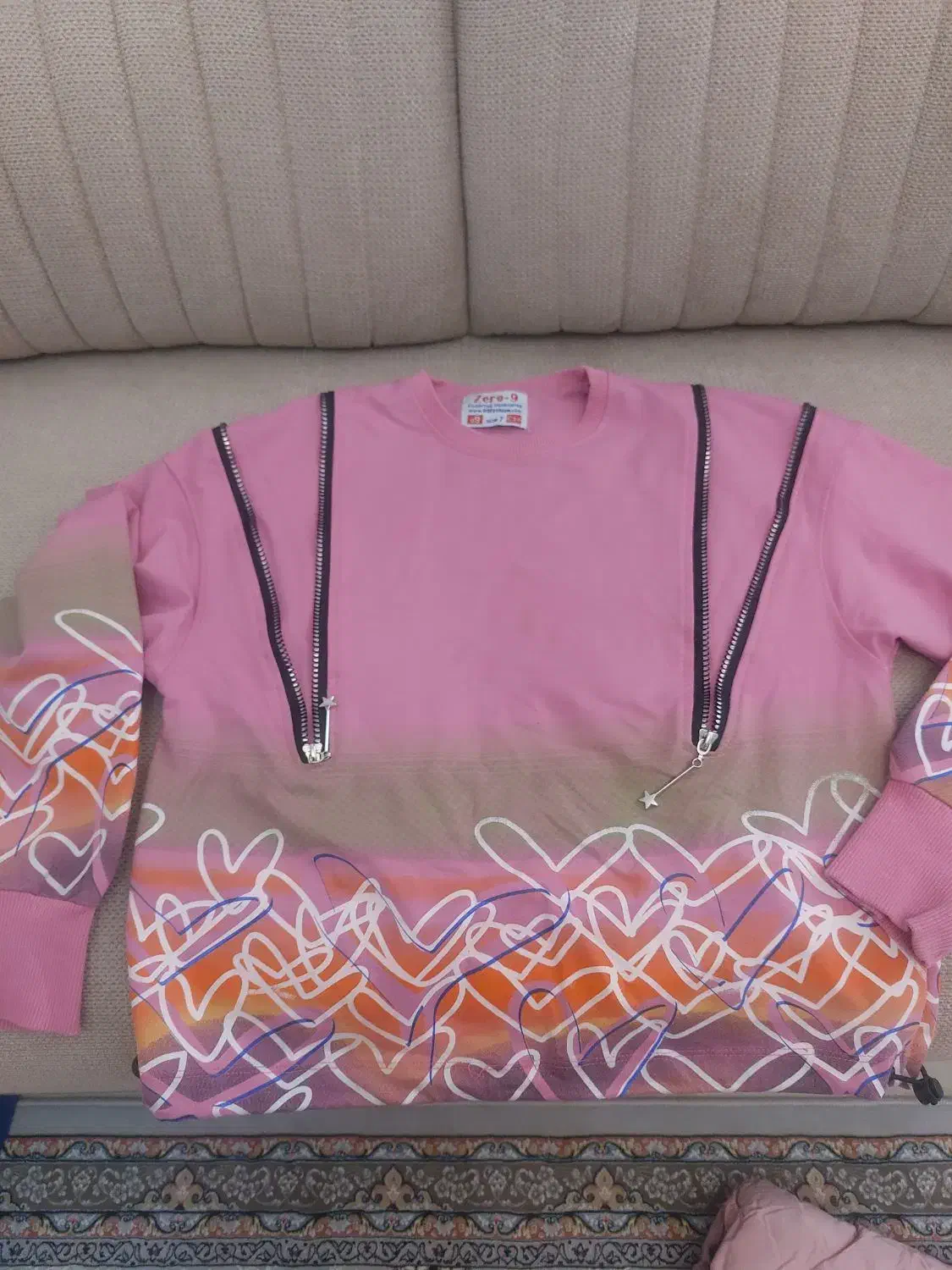 کاپشن دخترونه|لباس|هشتگرد, شهرک گلها|دیوار