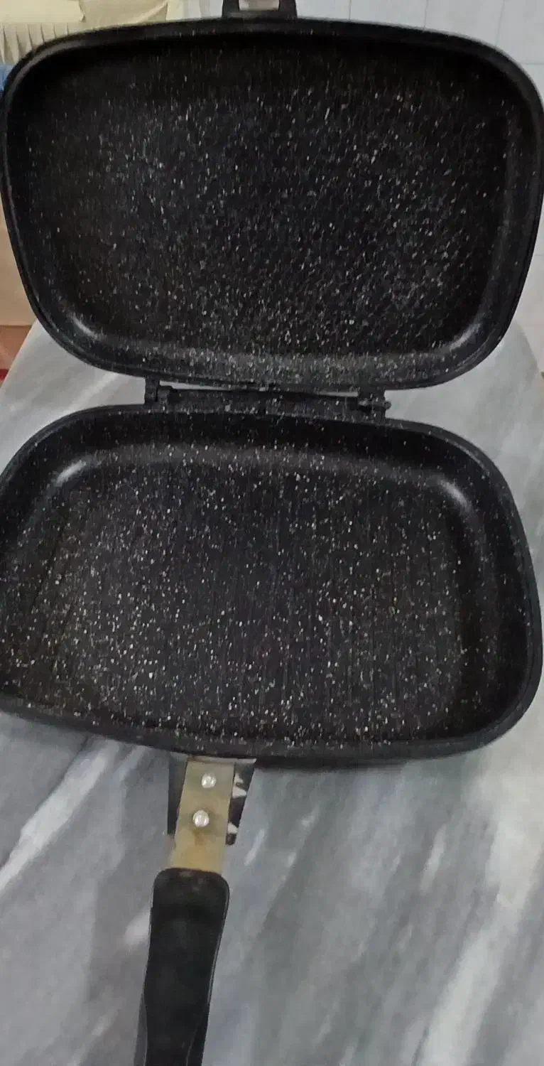 تابه دو طرفه|ظروف پخت‌وپز|تبریز, |دیوار