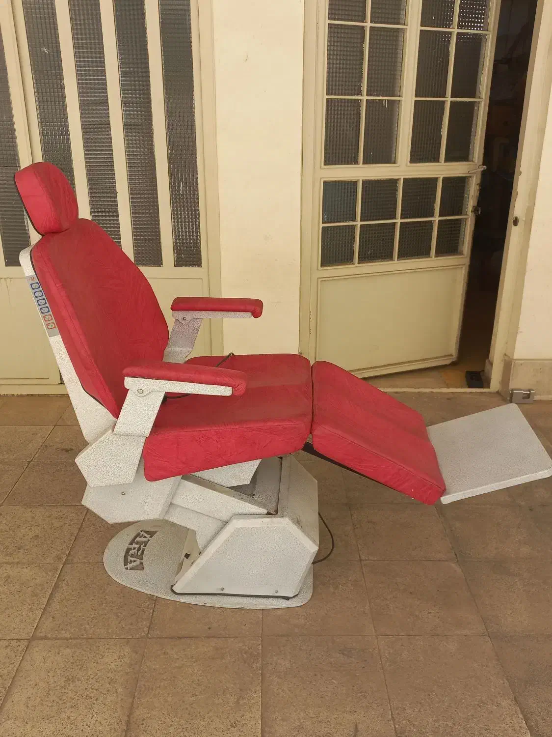 صندلی برقی  دو موتوره آرایشگاه آرا|آرایشگاه و سالنهای زیبایی|تهران, پرواز|دیوار