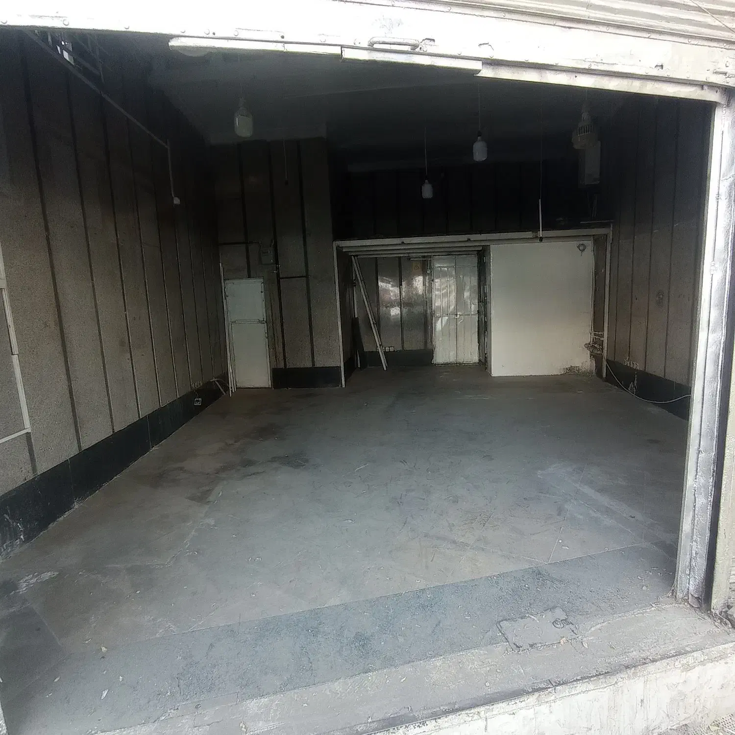 تعدادی اتاق جهت انبار مواد غذایی و سیگار|اجارهٔ مغازه و غرفه|تهران, بازار|دیوار