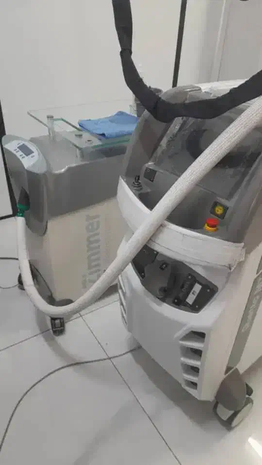 خدمات کلینیک سلامت سپید|خدمات آرایشگری و زیبایی|فولادشهر, A4|دیوار