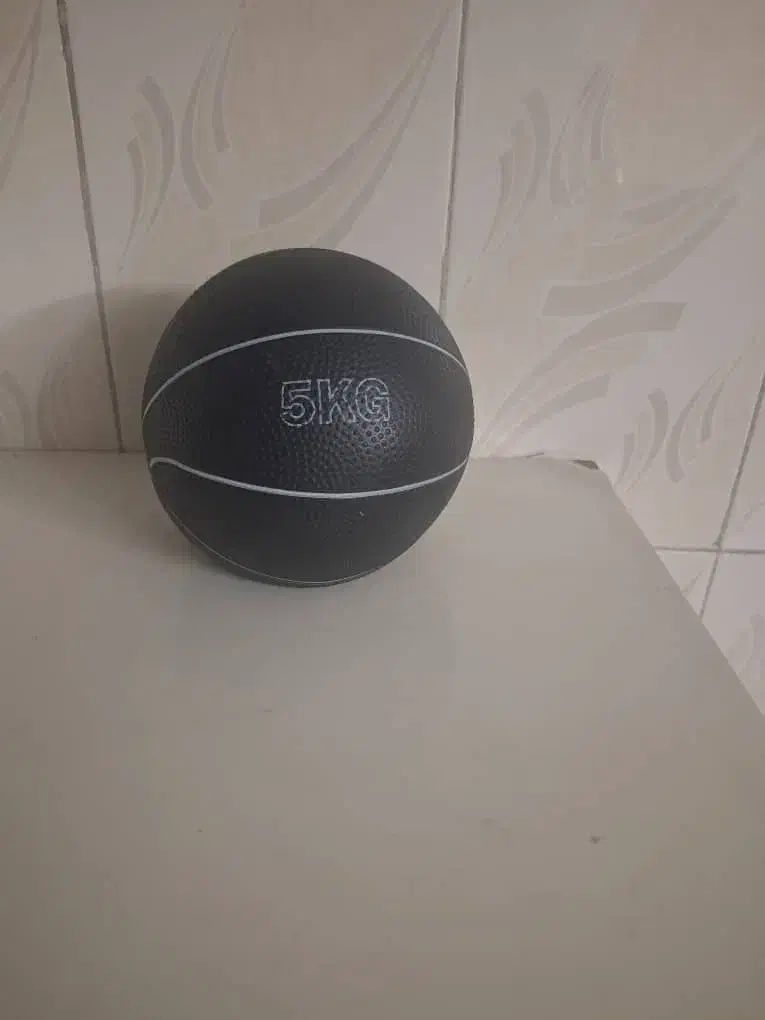توپ مدیسن بال بتا ، وزن ۵ کیلوگرم|تجهیزات ورزشی|تهران, جوادیه|دیوار