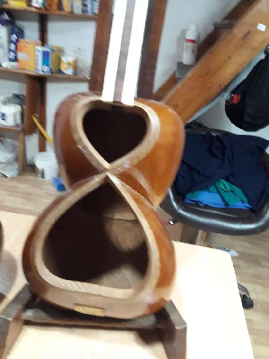 تار حرفه ای رامین علیاری قدیمی|سازهای سنتی|بندر انزلی, سی متری|دیوار