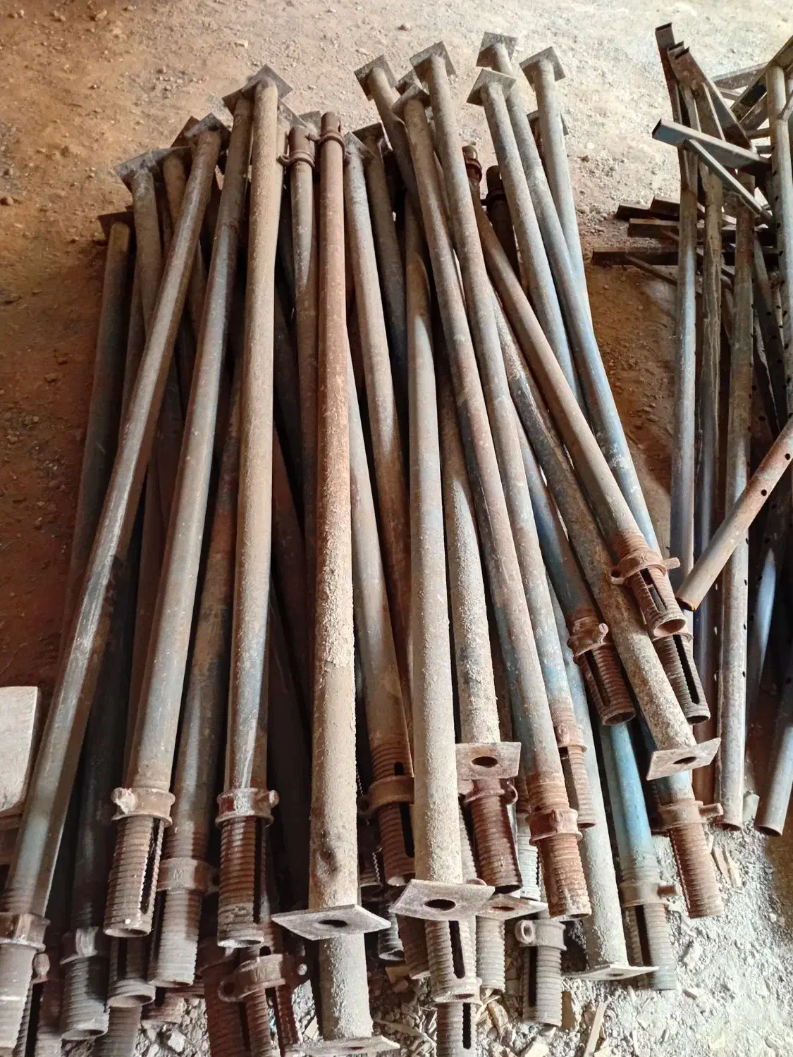 جک ساختمانی ۴ متری|مصالح و تجهیزات ساختمان|رشت, نامجو|دیوار