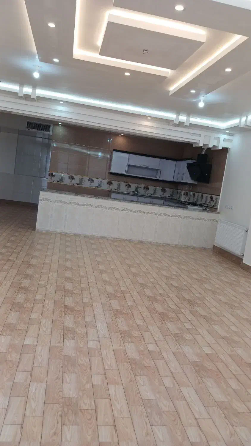 ساختمان اجاره ای واقع در میدان آزادگان|اجارهٔ آپارتمان|لردگان, |دیوار