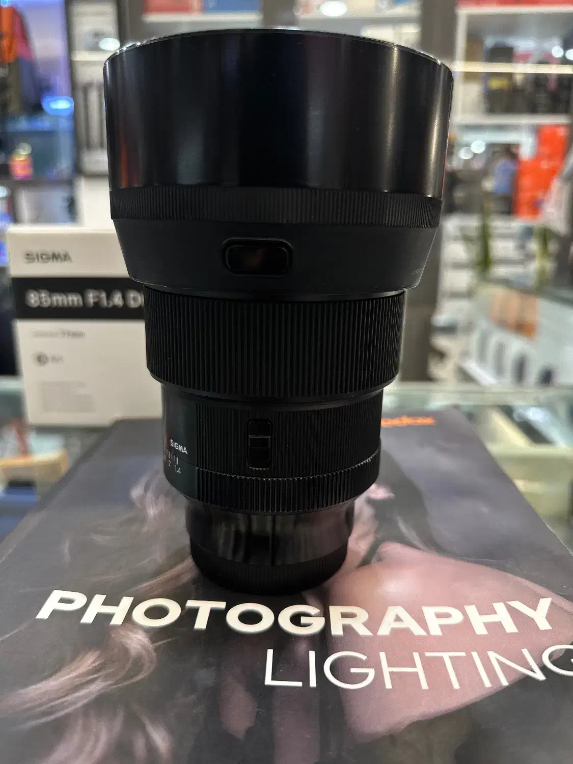 Sony لنز سیگما Sigma 85mm F1.4|دوربین عکاسی و فیلم‌برداری|شیراز, سینما سعدی|دیوار