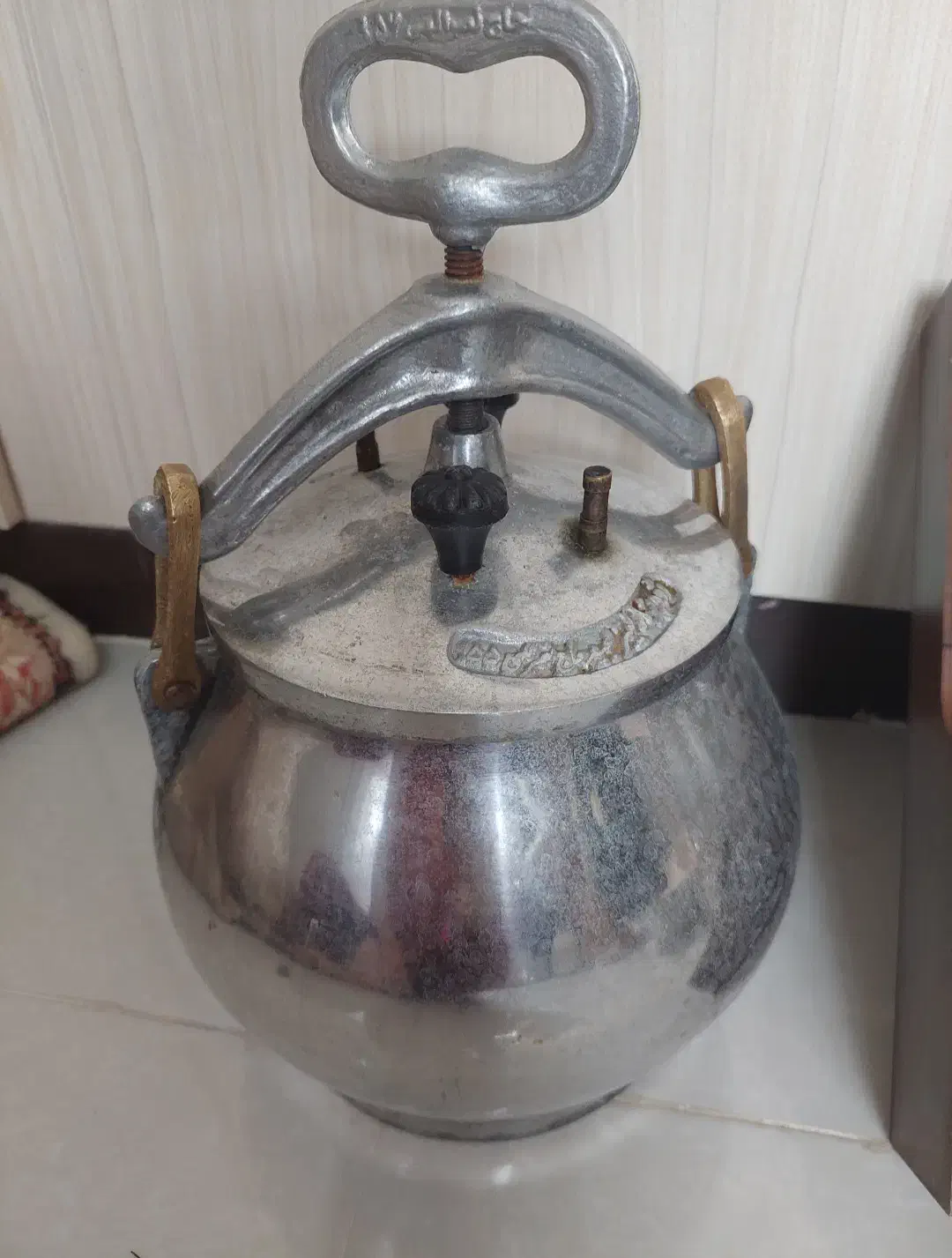 زودپز|ظروف پخت‌وپز|اصفهان, بهارستان|دیوار