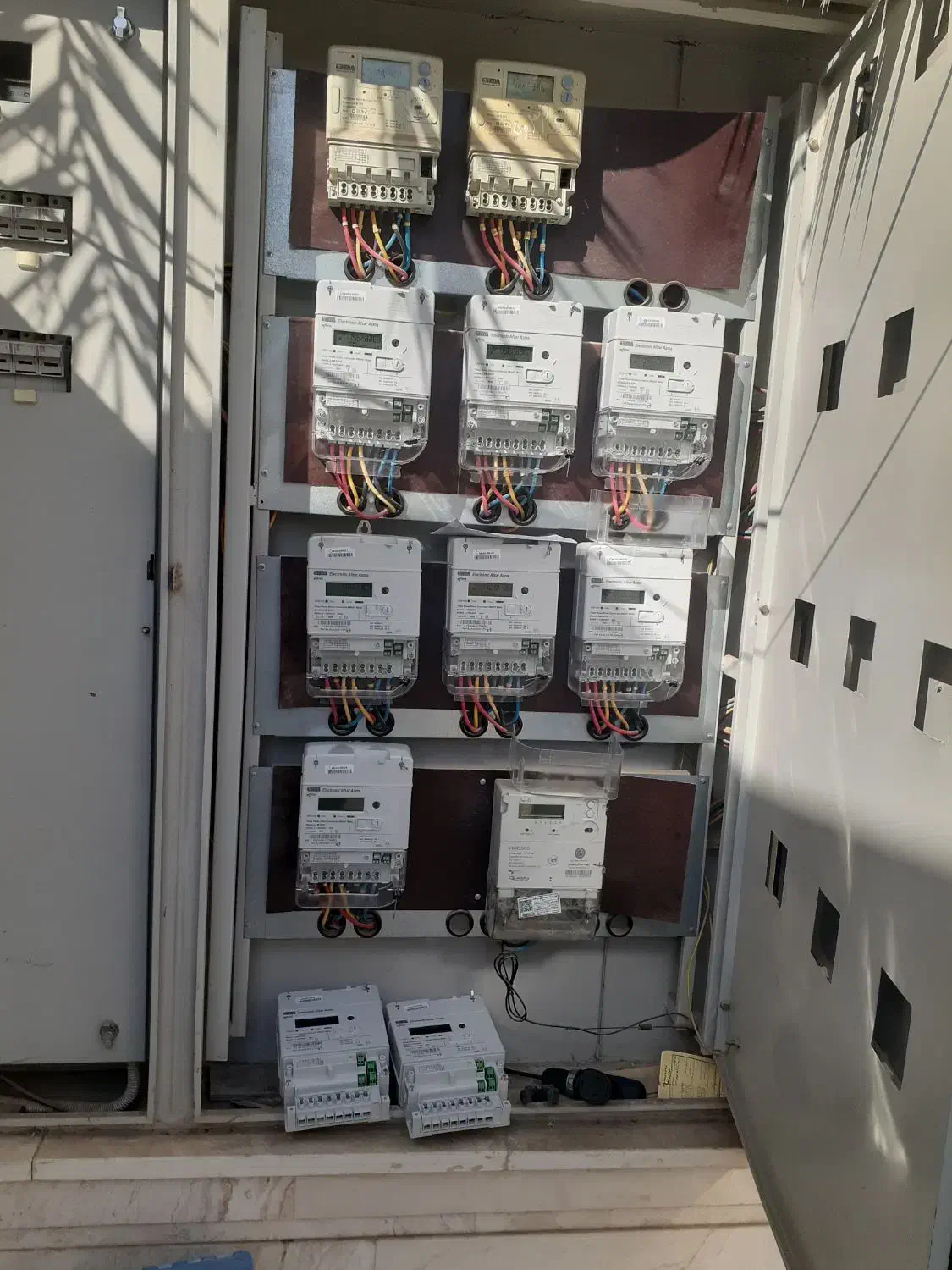 برقکار ماموربرقم هرجا باشه میام|خدمات پیشه و مهارت|اهواز, کوی صنایع|دیوار