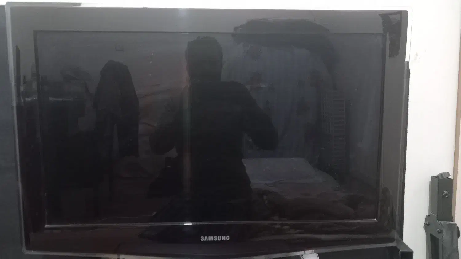 تلویزیون ال سی دی|تلویزیون و پروژکتور|شاهینشهر, نبوت|دیوار