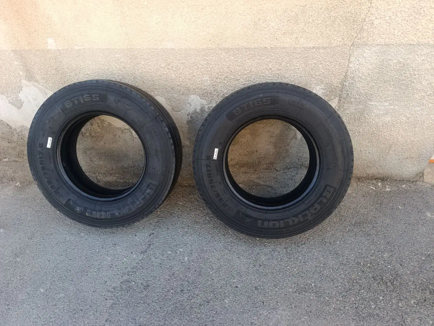 لاستیک ایسوزو|قطعات یدکی و لوازم جانبی|بروجرد, |دیوار