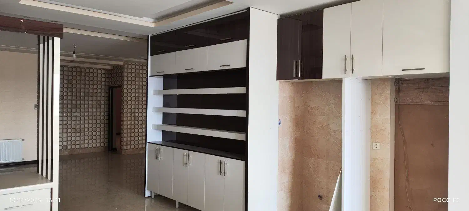 کابینت های گلس  بسیار تمیز|مصالح و تجهیزات ساختمان|مشهد, گوهرشاد|دیوار