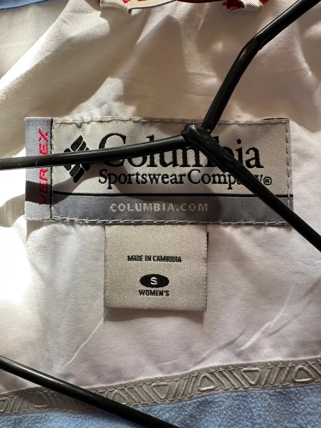 کاپشن کلمبیا اورجینال لیمیت ادیشن|لباس|شیراز, بعثت|دیوار