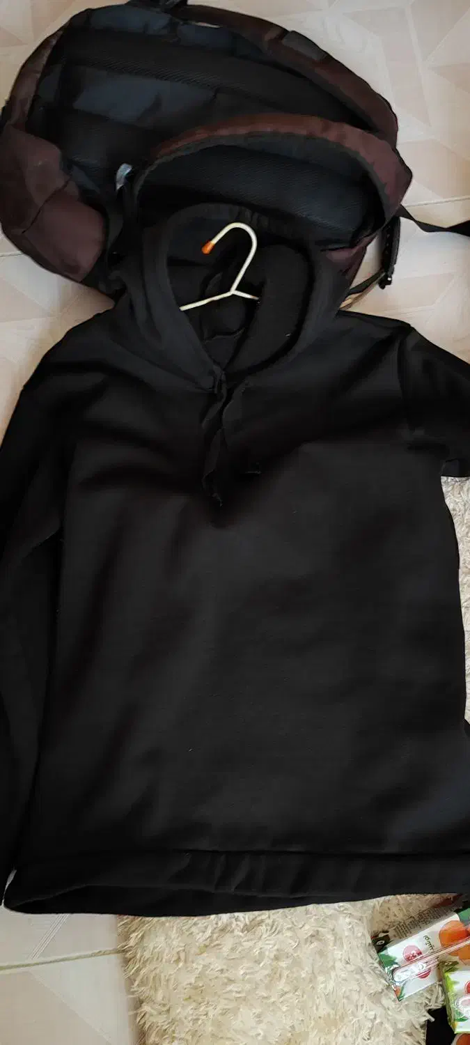 هودی کلاهدار|لباس|گنبد کاووس, |دیوار