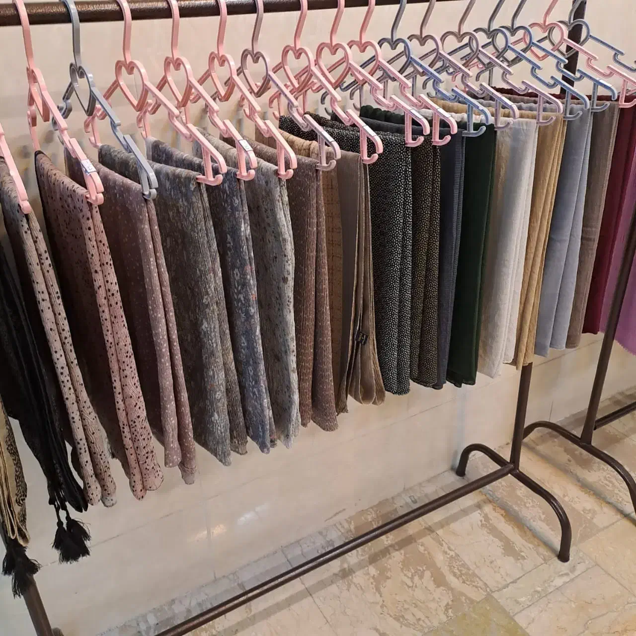 شال وروسری خاتون(فقط حضوری پاسخگو هستیم)|لباس|فولادشهر, مسکن مهر فولادشهر|دیوار