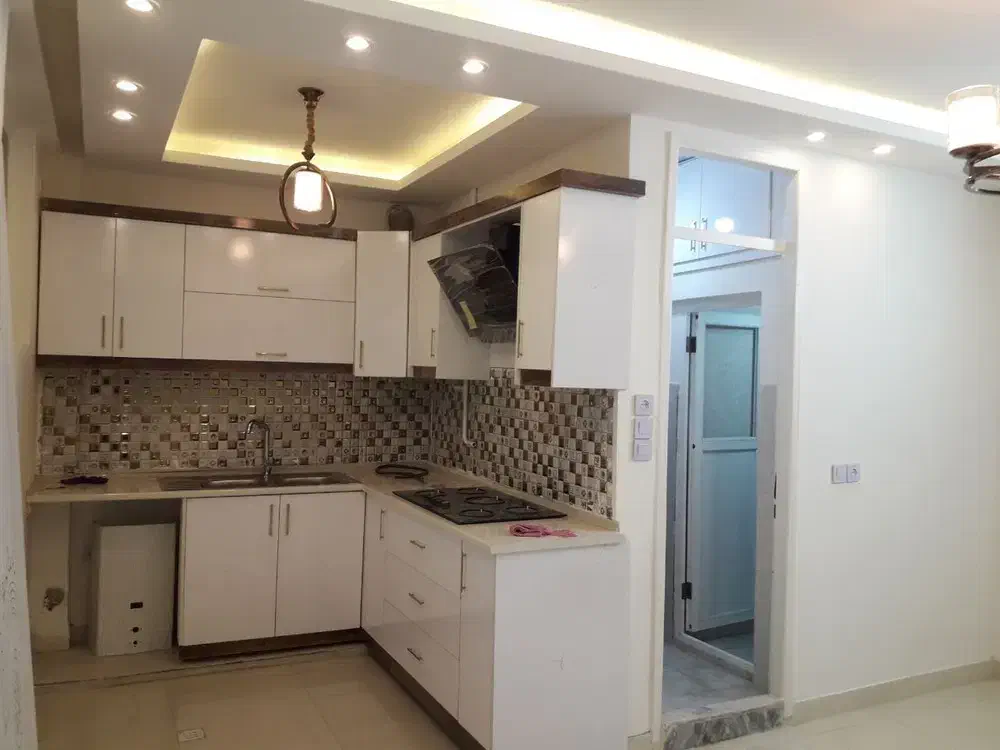 سران. آپارتمان تک واحدی حاشیه خیابان۲۰متری|فروش آپارتمان|مشهد, ایثارگران|دیوار