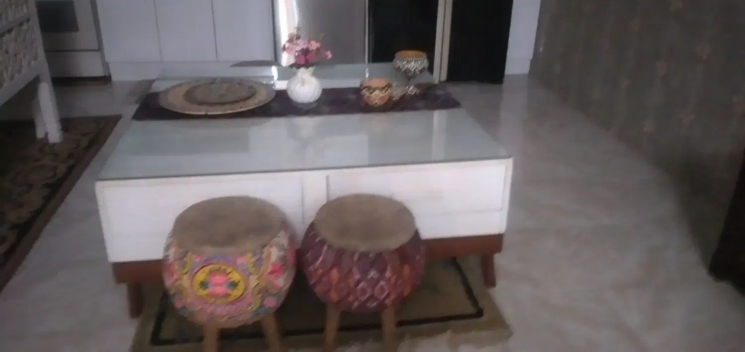 میز وسط همراه با چهار پاف میز چاار کشو|مبلمان خانگی و میز عسلی|لاهیجان, گلستان|دیوار