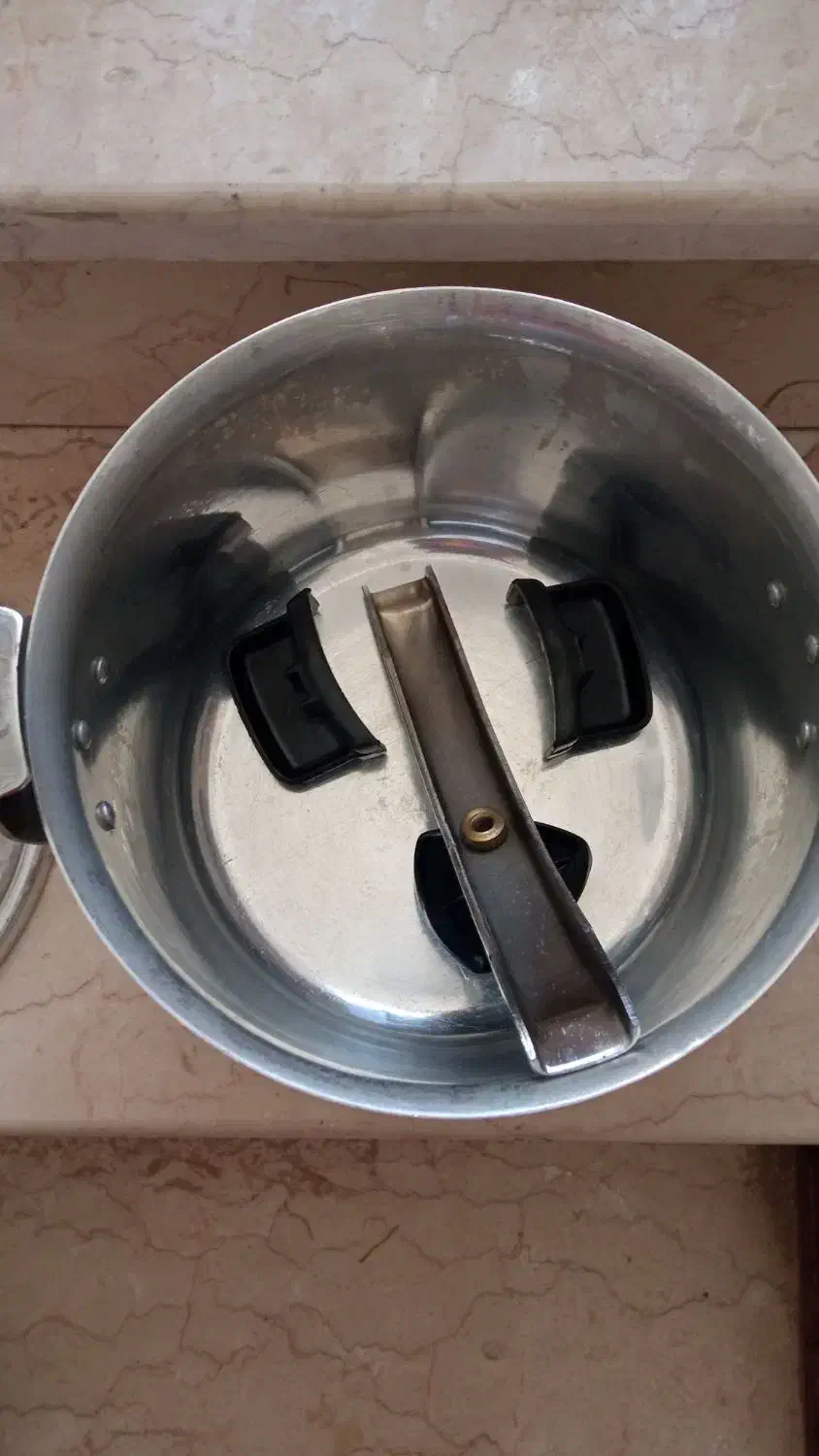 زودپز ۱۰لیتری|ظروف پخت‌وپز|شاهین‌شهر, ۹ دی|دیوار