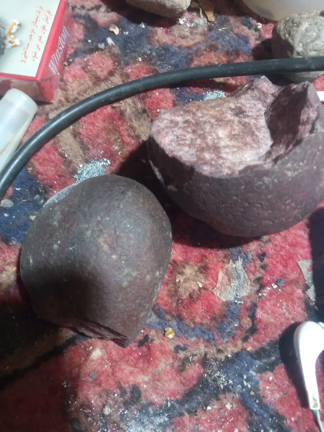 شهاب سنگ فروشی|کلکسیون اشیاء عتیقه|درگزین, |دیوار