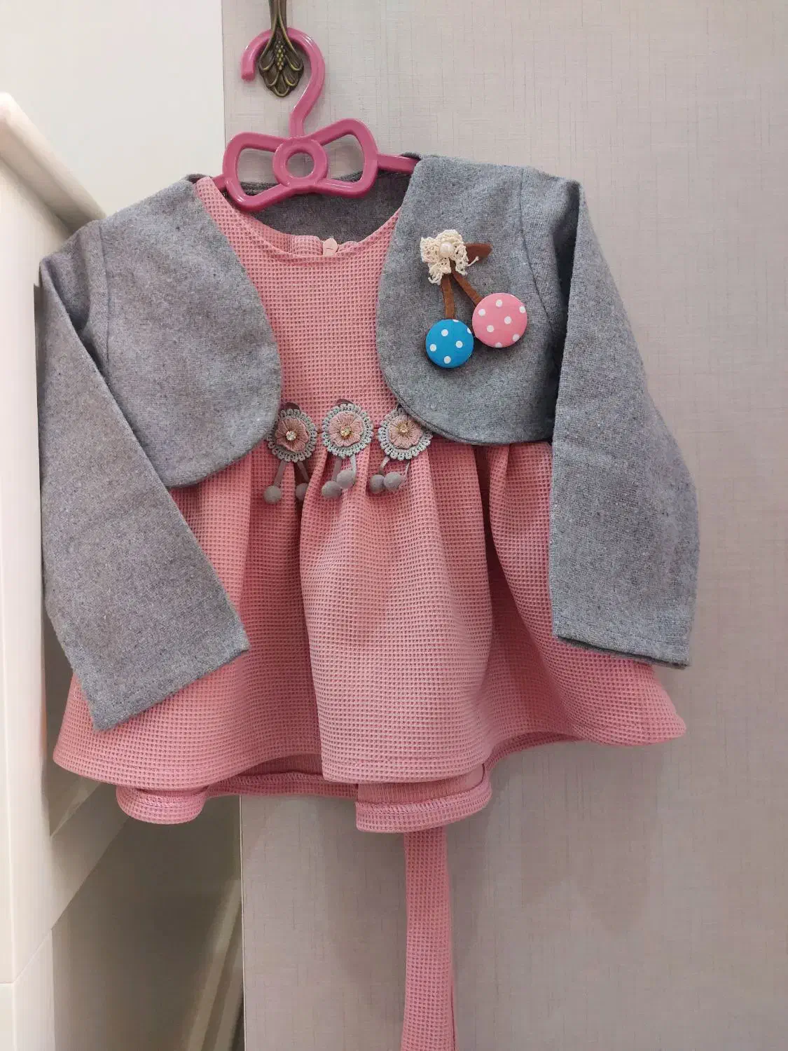 چند عدد لباس کودک اصلا اصلا استفاده نشده|کفش و لباس بچه|تهران, کوی بیمه|دیوار