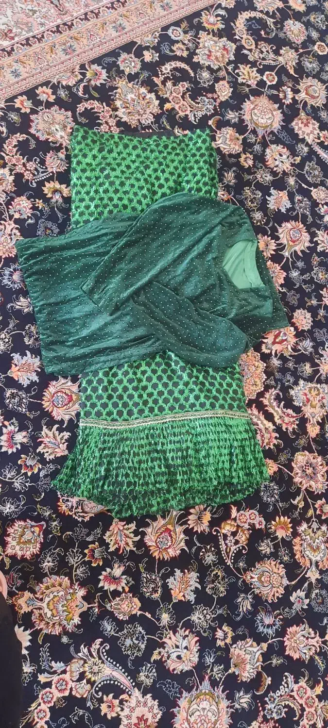 لباس محلی  مجلسی در حد نو|لباس|دهدشت, |دیوار