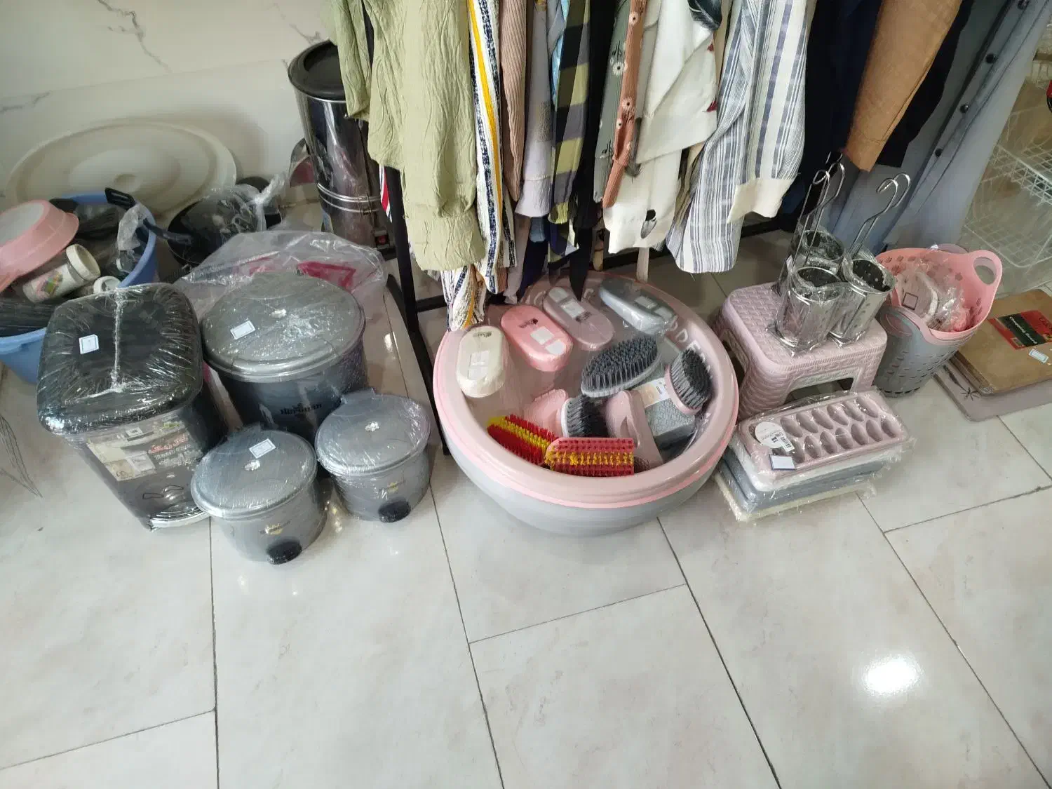 سلام فروش انواع ظروف پلاستیکی|ظروف نگهدارنده، پلاستیکی، یکبارمصرف|شوشتر, |دیوار