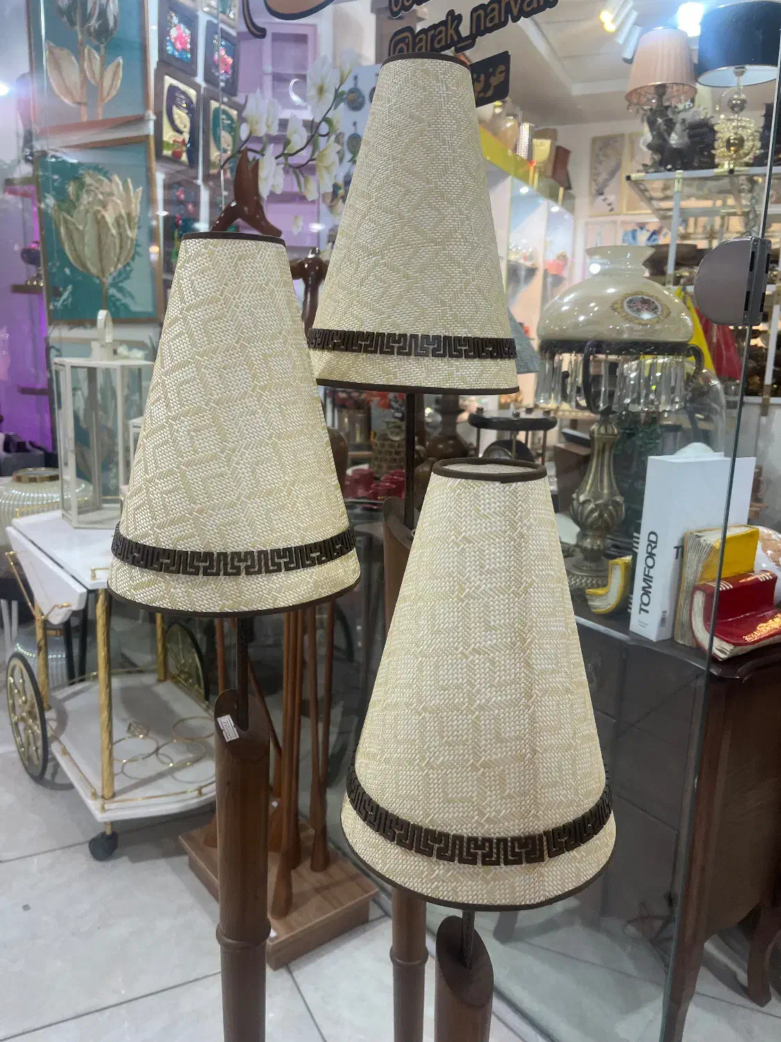 آباژور کنارسالنی|چراغ خواب و آباژور|اراک, |دیوار