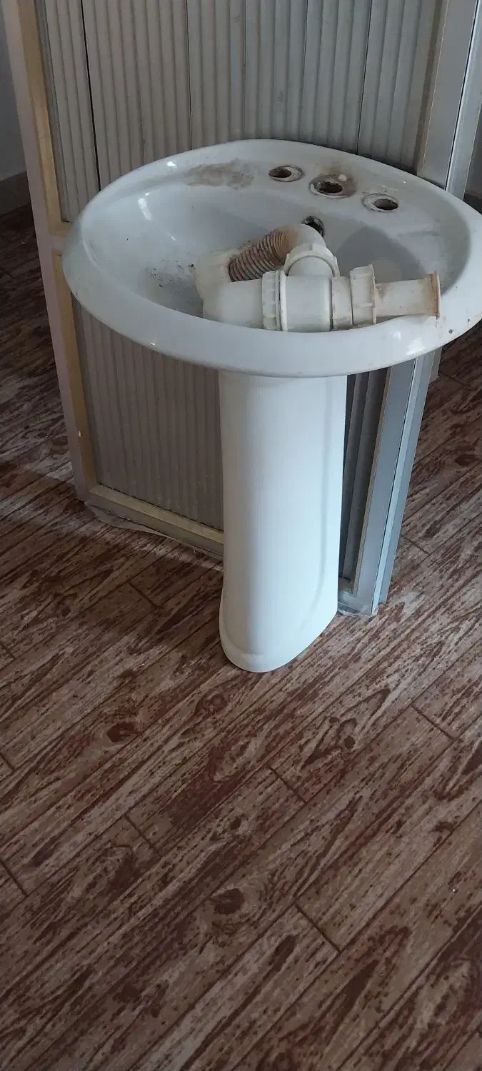 روشوی سفید صدفی کارکرده|لوازم سرویس بهداشتی|بندرعباس, |دیوار