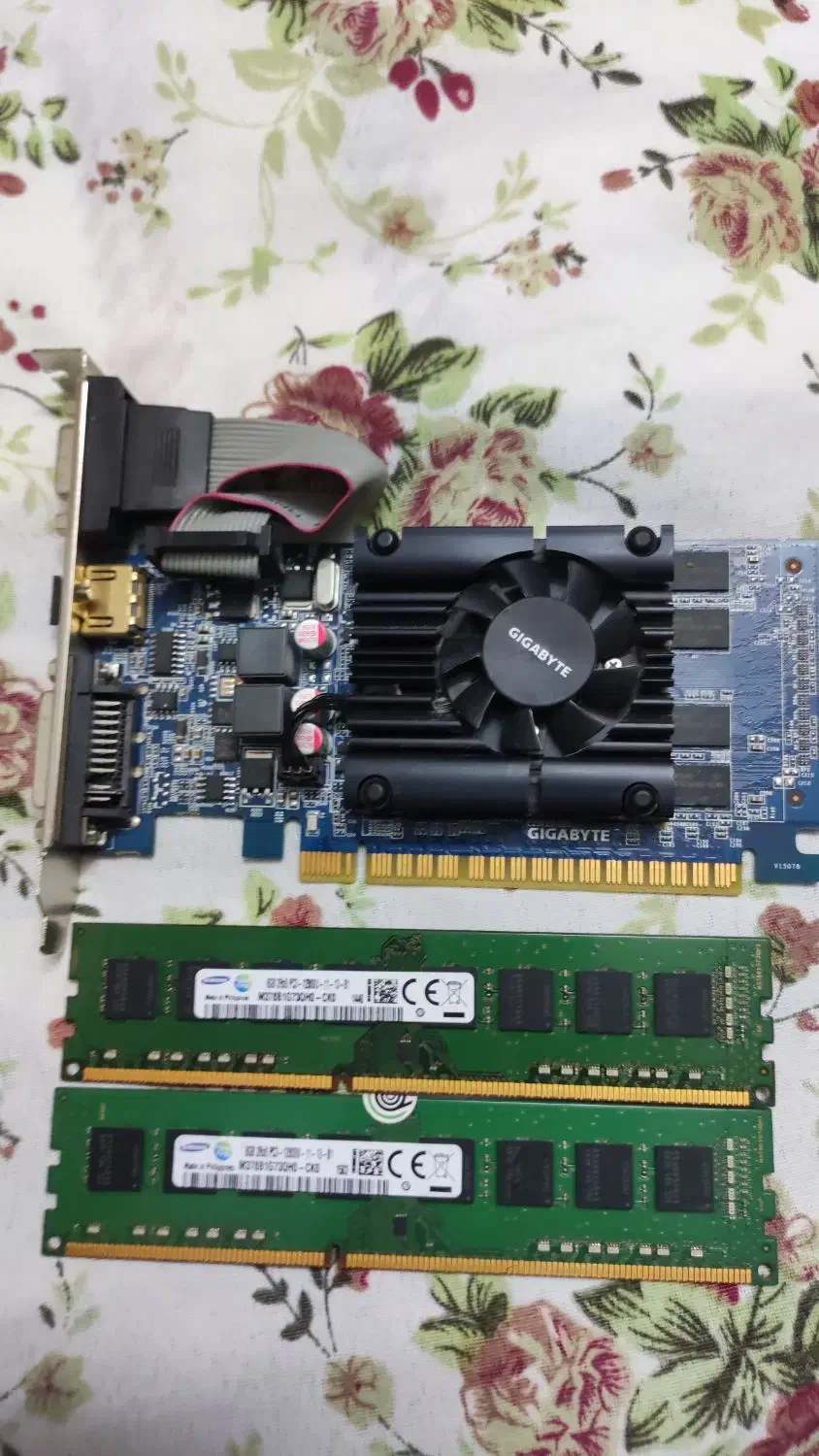 فروش رم ddr3وگرافیک|قطعات و لوازم جانبی رایانه|نجف‌آباد, امام خمینی|دیوار