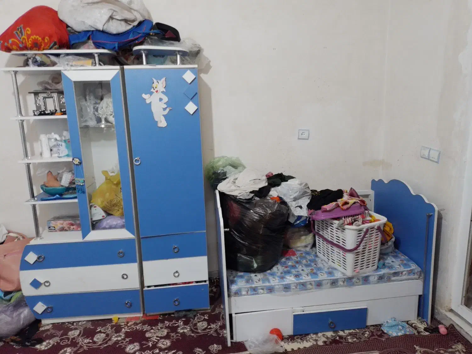 فرش دوازده متری قیمت توافقی|فرش|خاوه, |دیوار