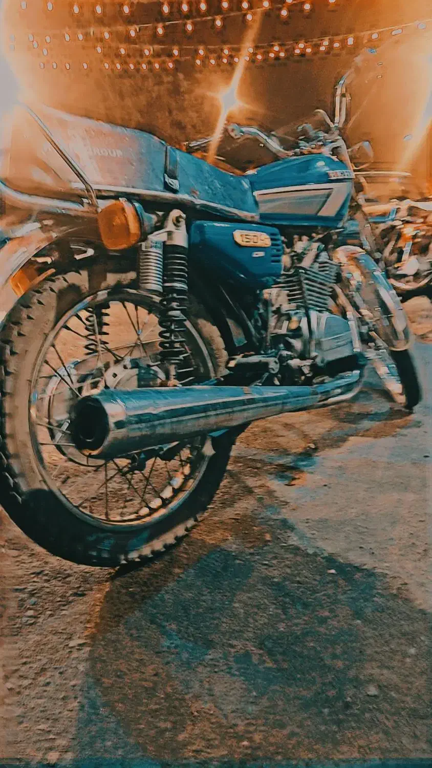 موتور بهرو(کثیر) 1402|موتورسیکلت|نیاسر, |دیوار