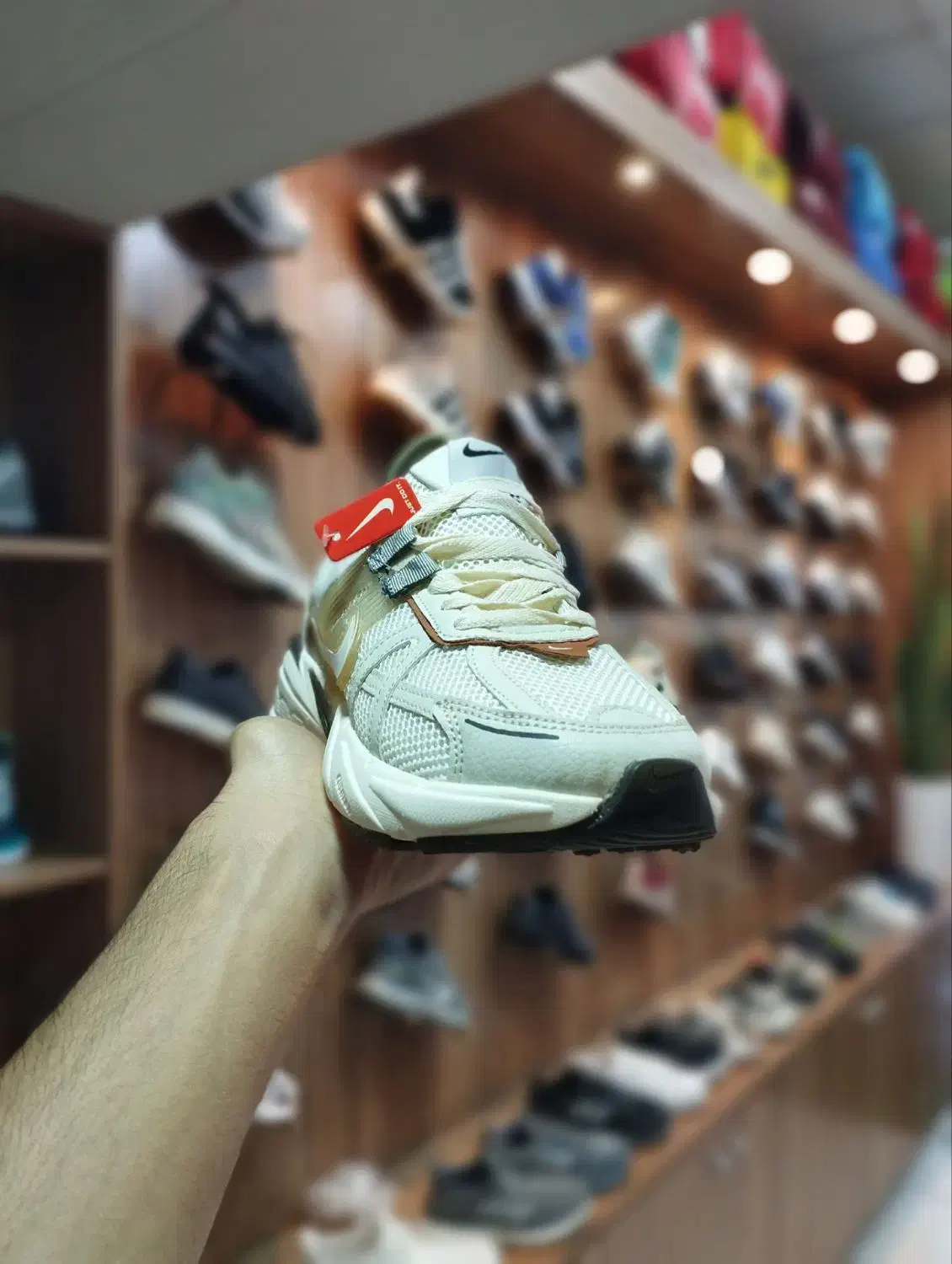 کفش و کتونی نایک وی تو کی nike v2k بسیار پرطرفدار|کیف، کفش، کمربند|گرگان, |دیوار