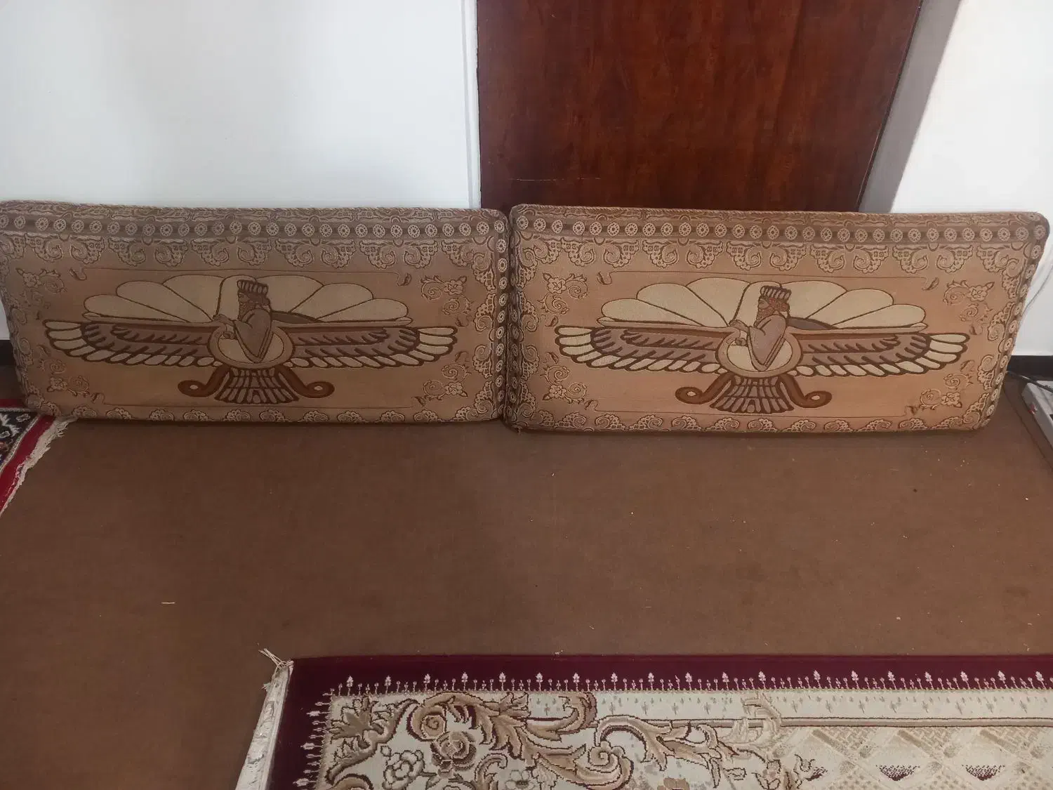 پشتی هخامنشی|پشتی|اهواز, کوی ملی راه|دیوار