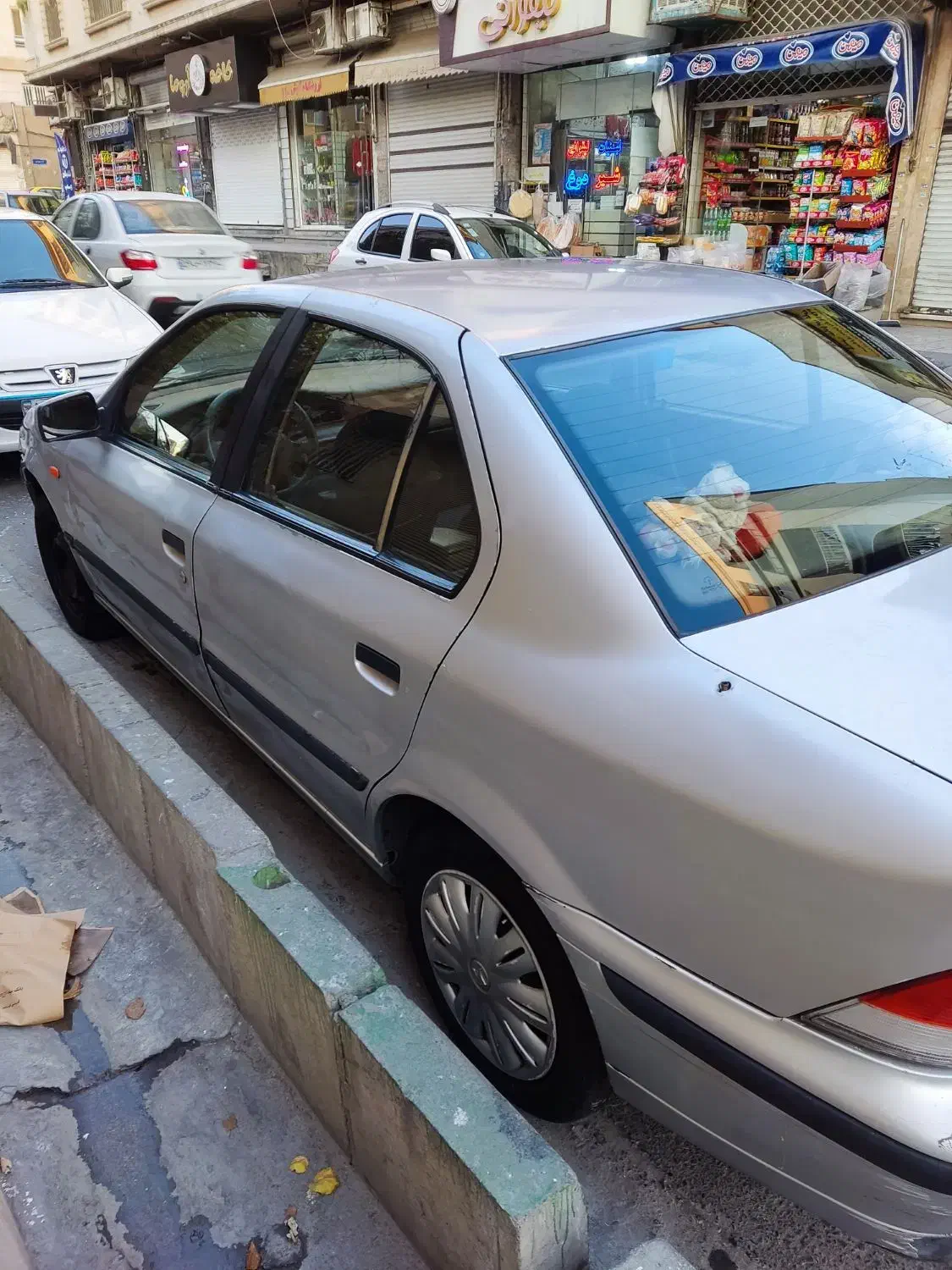 سمند مدل ۸۳|خودرو سواری و وانت|تهران, فلسطین (میدان انقلاب)|دیوار