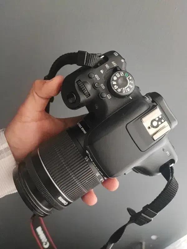 دوربین کانن ۷۵۰ دی به همراه ۲ لنز|دوربین عکاسی و فیلم‌برداری|شیراز, مبعث|دیوار